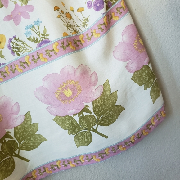 White Floral Short Cotton Kimono with Sash - Picture 10 of 14